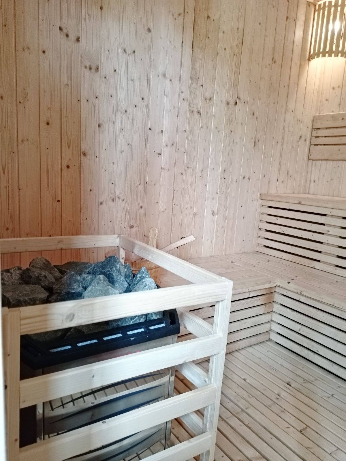 Horizon Lake View Sauna 2