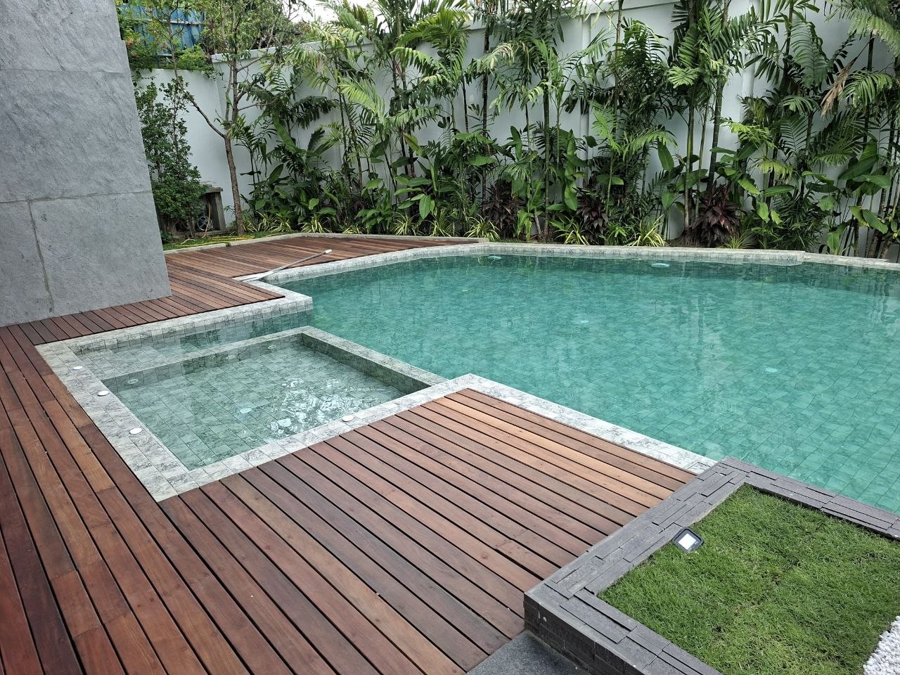 Ahlone Residence pool 1