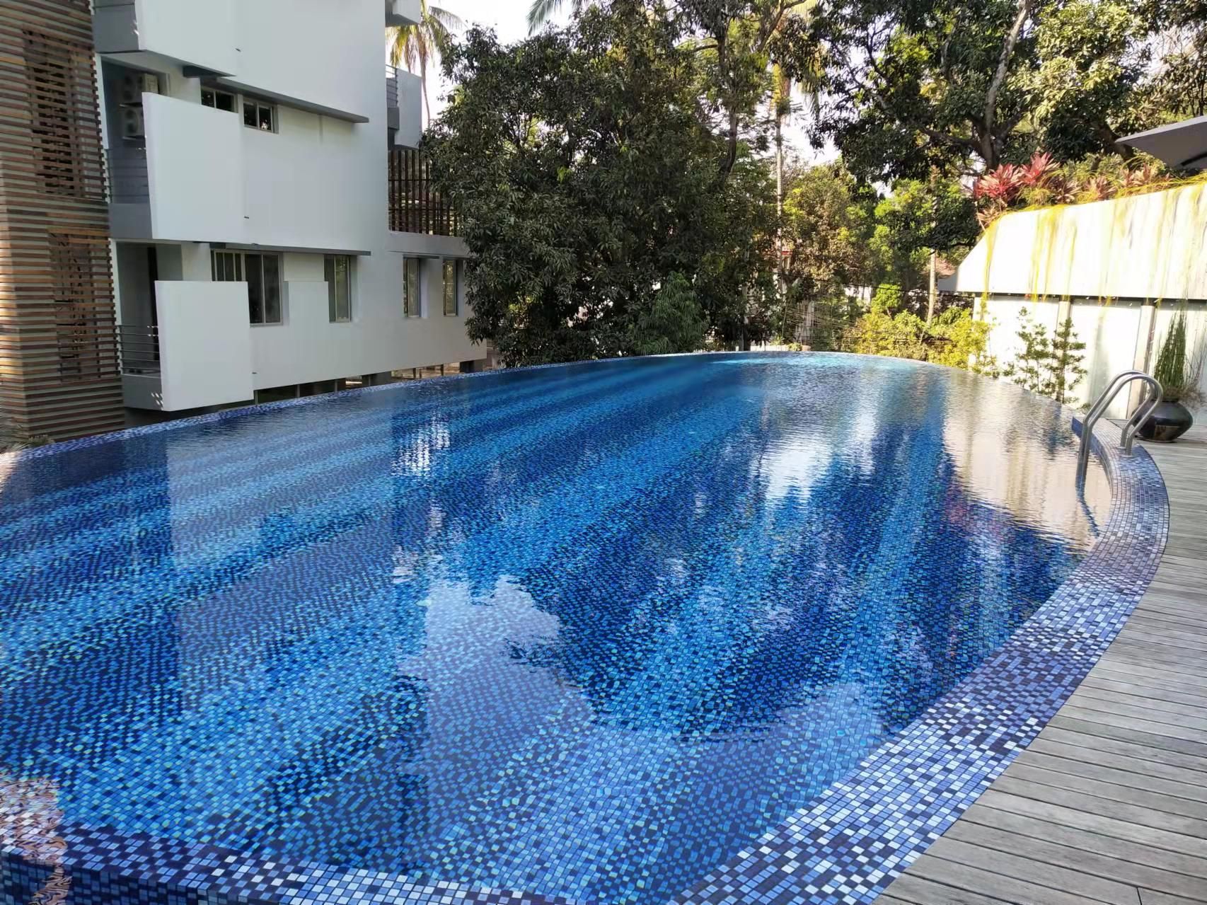 Davana Residence pool 4