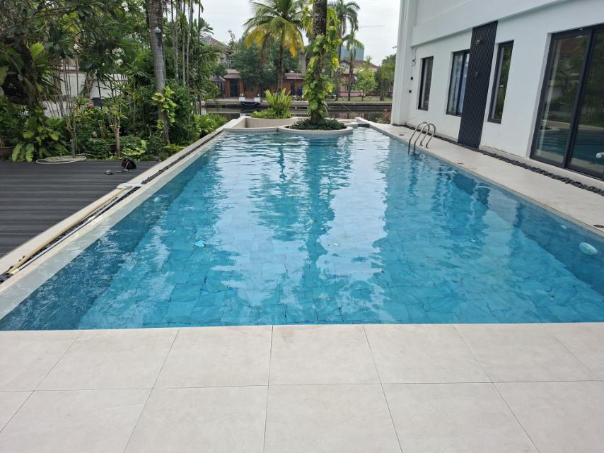 Kan Yeik Thar Residence pool  5
